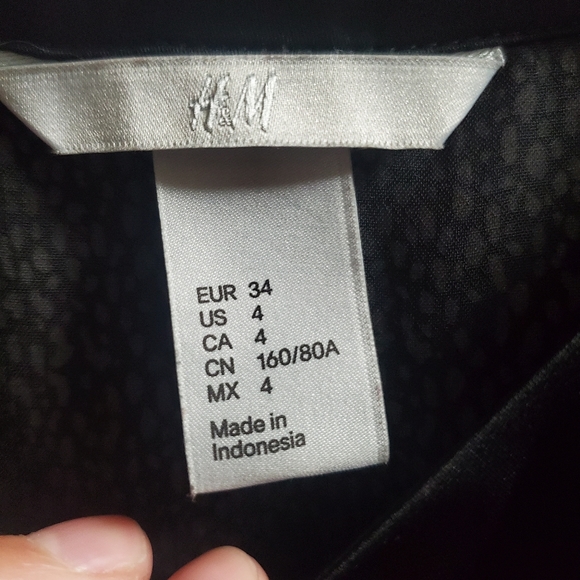 Dress - Picture 4 of 7